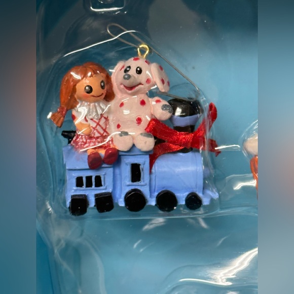 Vintage Rudolph the Red-Nosed Reindeer Case w/ 3 Ornaments by Carlton Cards 2003 - Picture 5 of 6